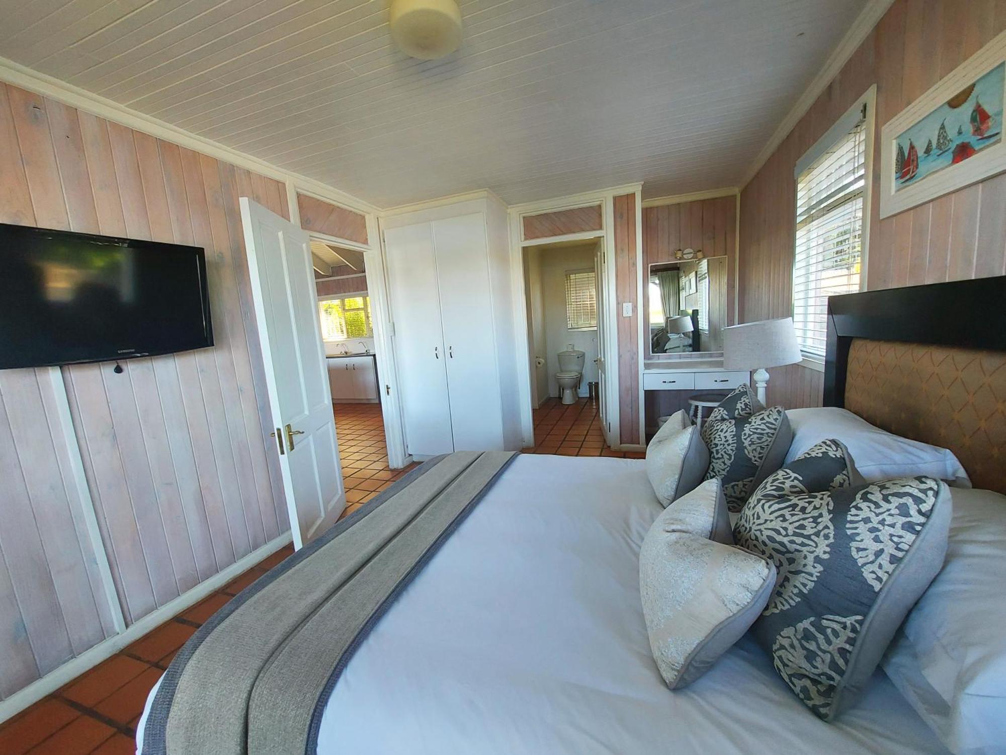 First Group Knysna River Club Room photo